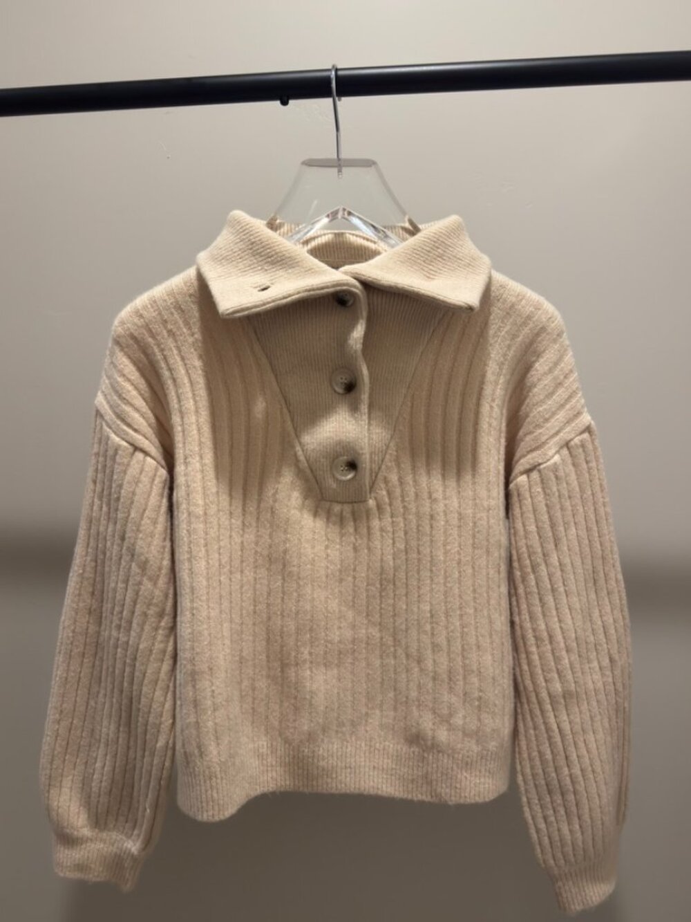 Crescent Cream Ribbed Half Button Collared Sweater Size M